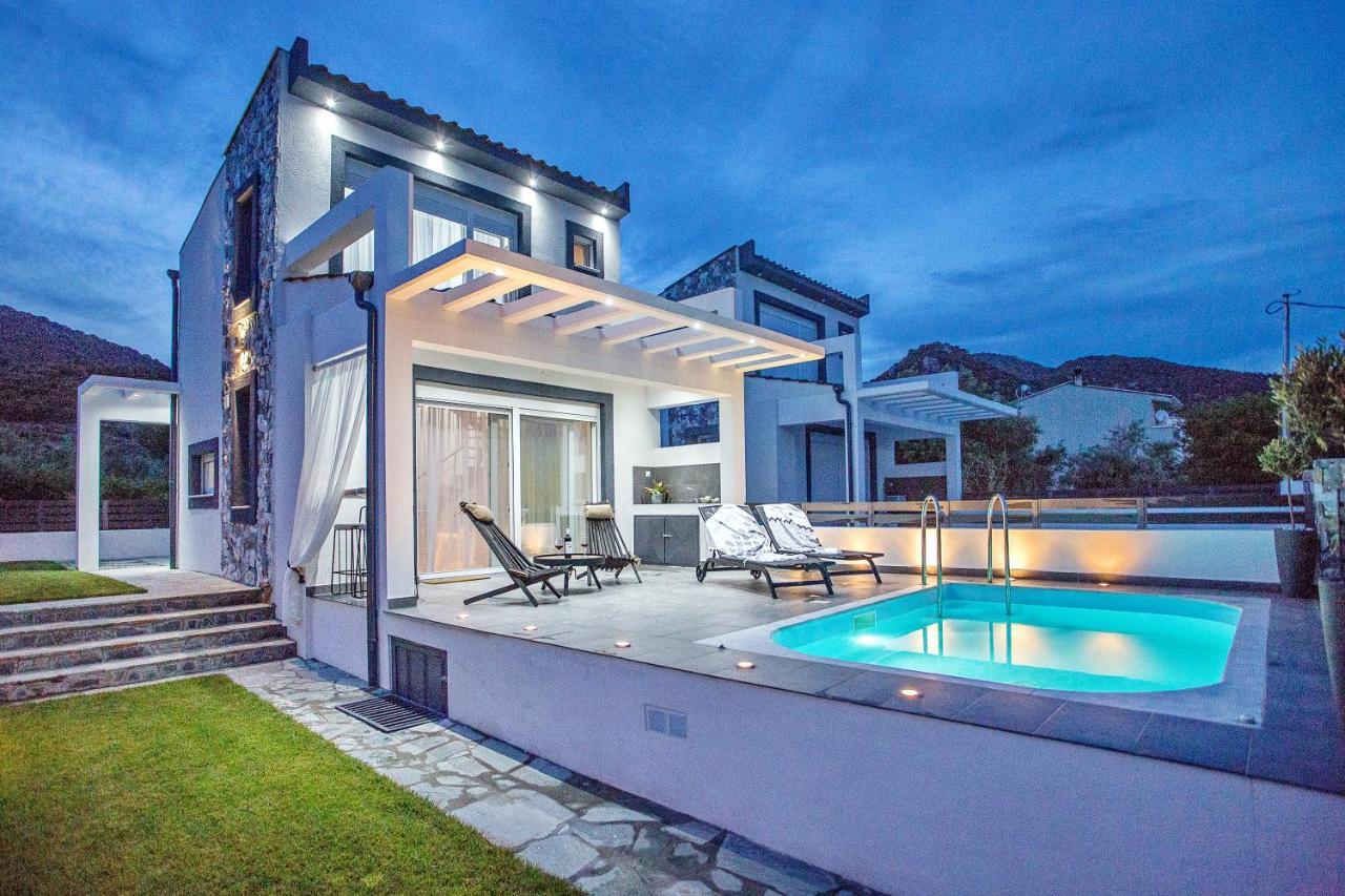 Joy C Deluxe Villa Nea Iraklitsa Luaran gambar